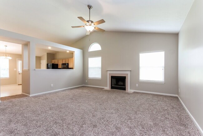 Foto del edificio - 3026 Crestwell Dr