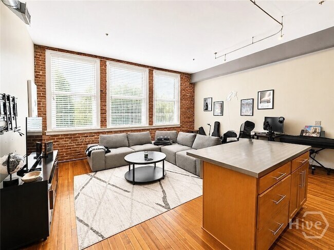 Foto del edificio - 122 W Broughton St