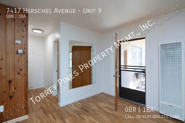 Building Photo - *OPEN HOUSE: 1/13 10-11AM* La Jolla Villag...