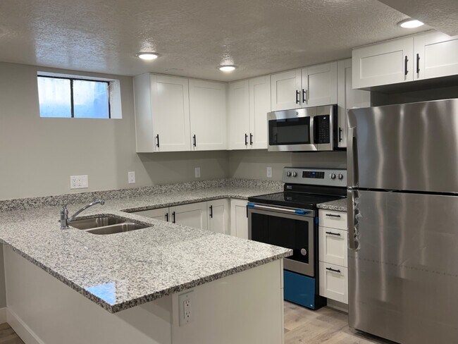 Foto del edificio - 702 N 100 W