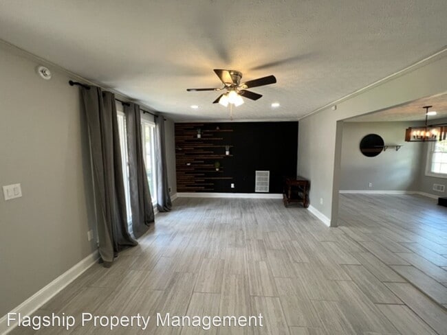 Building Photo - 3 br, 2.5 bath House - 135 Somerset Street
