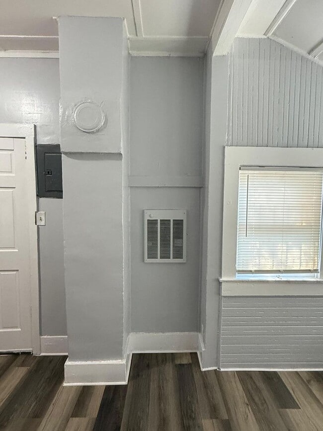 Foto del edificio - 140 E 5th St