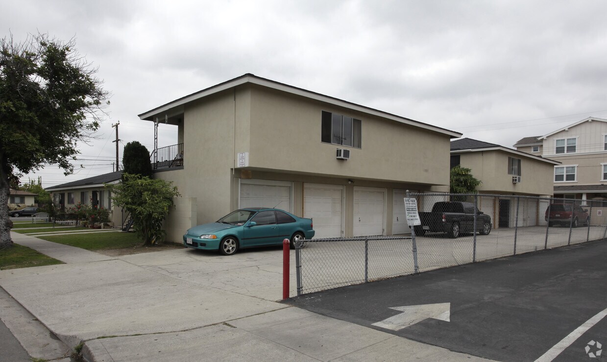 Foto del edificio - 1251-1261 E Broadway