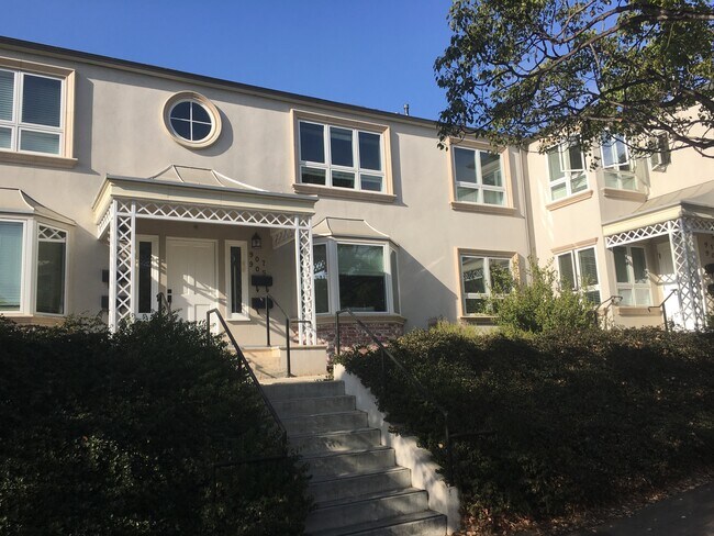 Foto del edificio - 909 Washington Ave