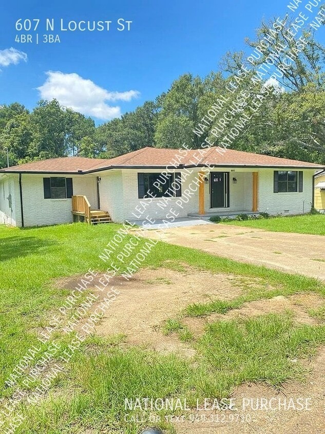 Rent to Own this Renovated Home on Half Ac... House Rental in