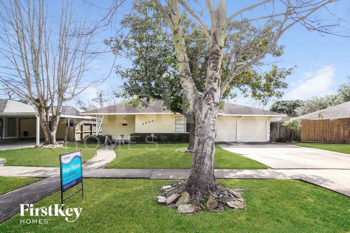 Primary Photo - 5506 Berry Creek Dr