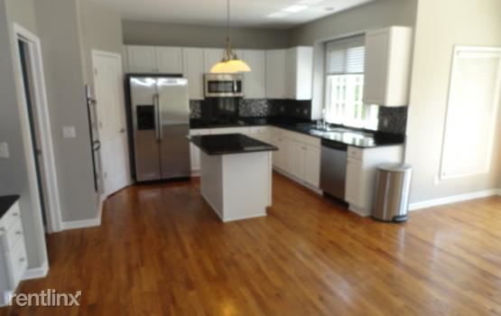 Building Photo - 47469 Putney Ct