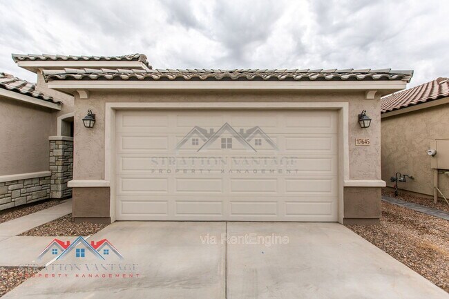 Foto del edificio - 17645 W Palo Verde Dr