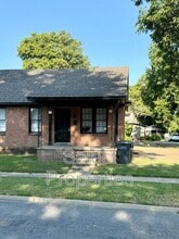 Building Photo - 717 Flint St