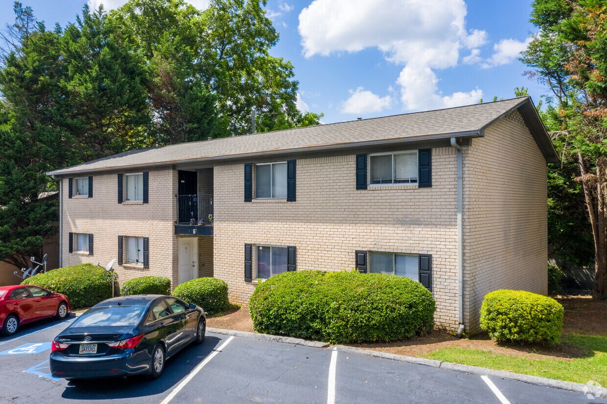 Wingate Apartments Apartments in Forest Park, GA