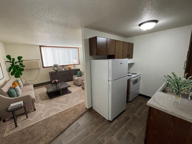 Building Photo - Silver Leaf South Fargo