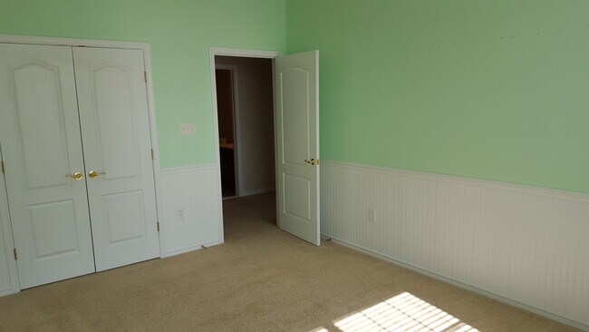 Bedroom - 42561 Highgate Terrace