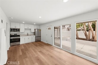 Building Photo - 240 Avenida Lobeiro