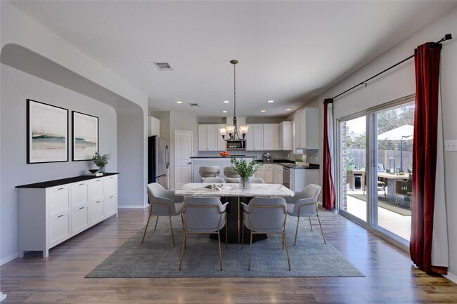 Building Photo - 841 Water Hyacinth Loop