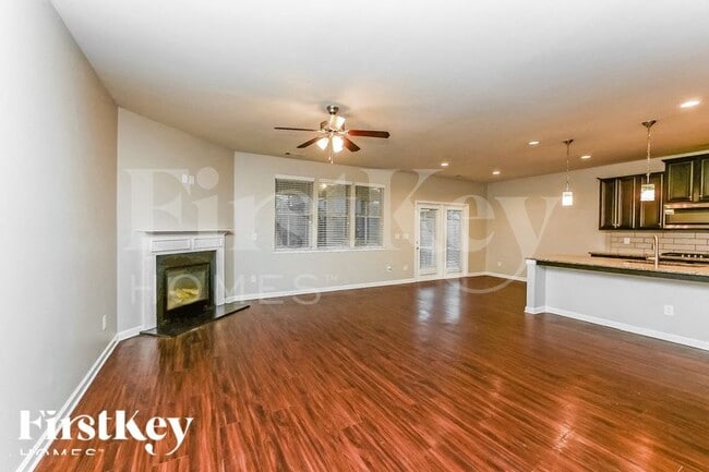 Building Photo - 520 Palm Springs Cir