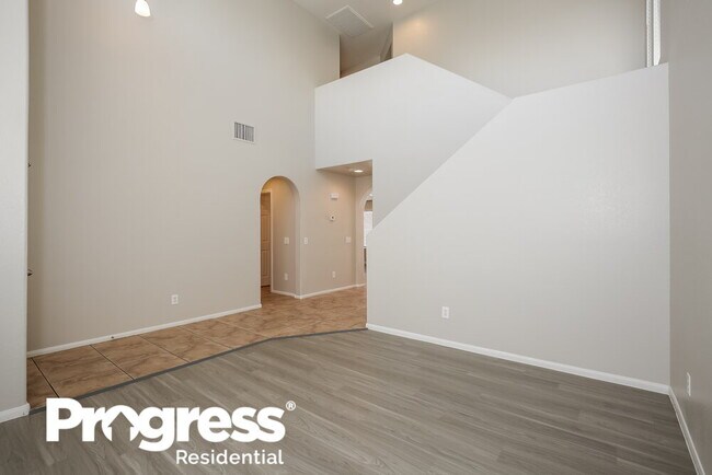 Foto del edificio - 5340 N Chino Heights St
