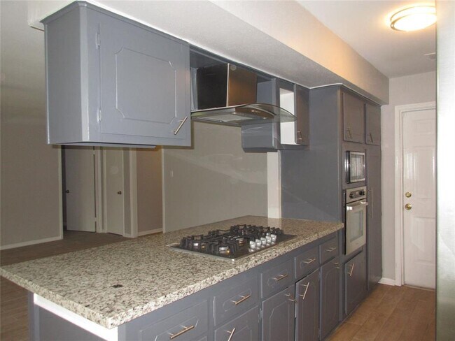 Building Photo - 8418 Bigwood St