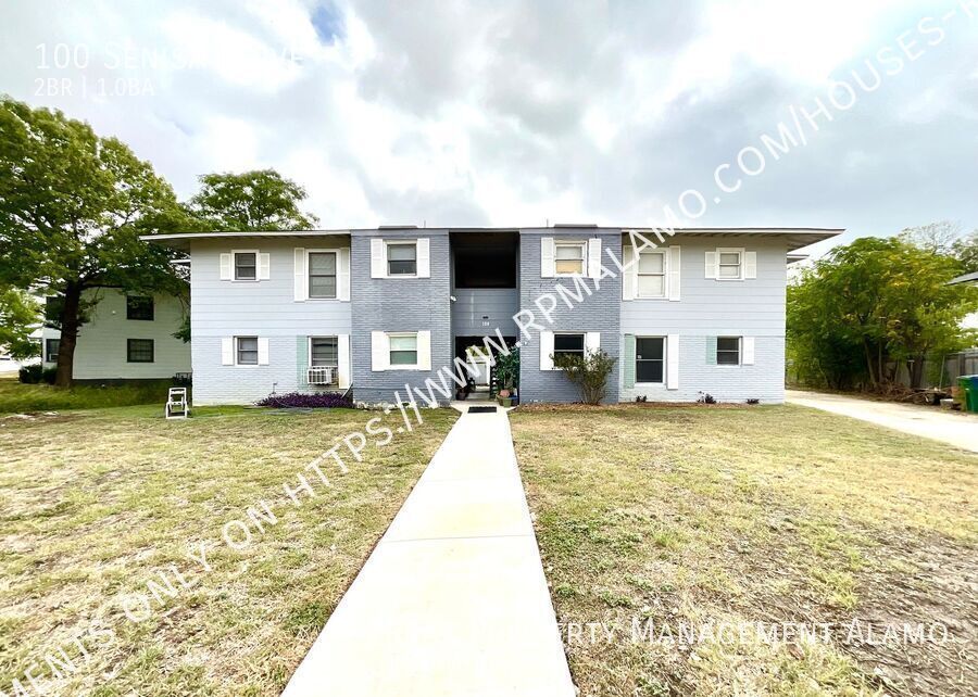 Photo - 100 Senisa Drive-3