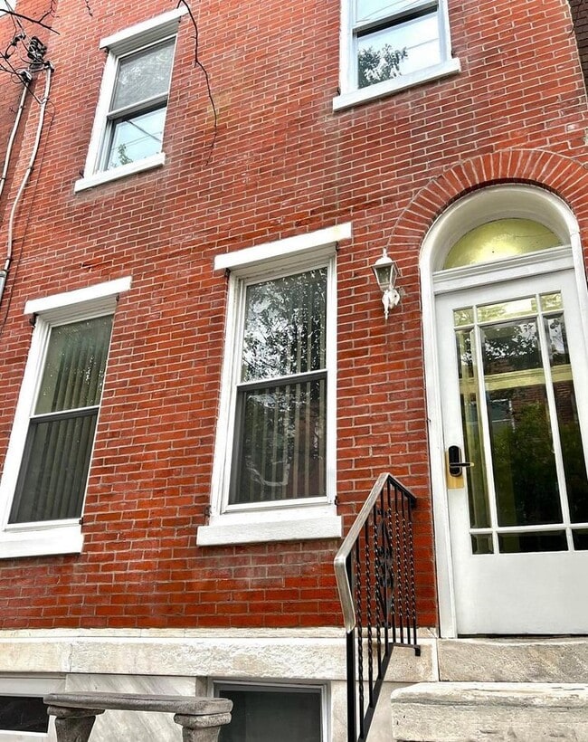 Building Photo - 1130 Carpenter St