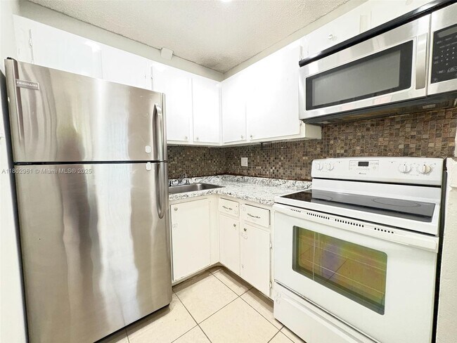 Foto del edificio - 95 NE 41st St