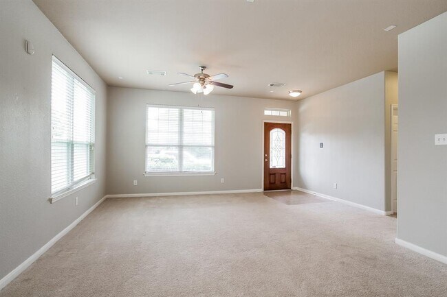 Foto del edificio - 17230 Marquette Point Ln