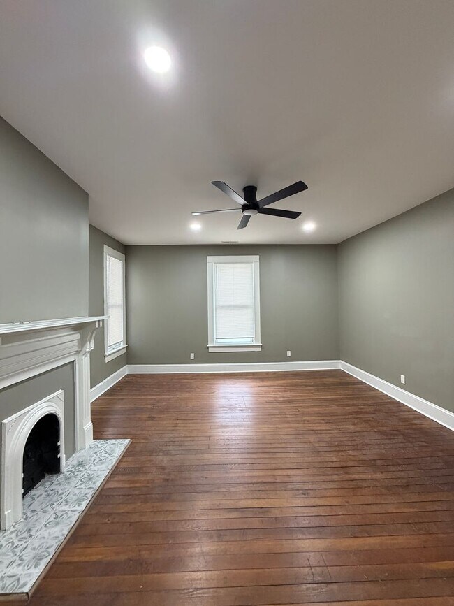 Foto del edificio - 1108 N Main St