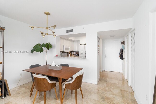 Foto del edificio - 1800 Sunset Harbour Dr