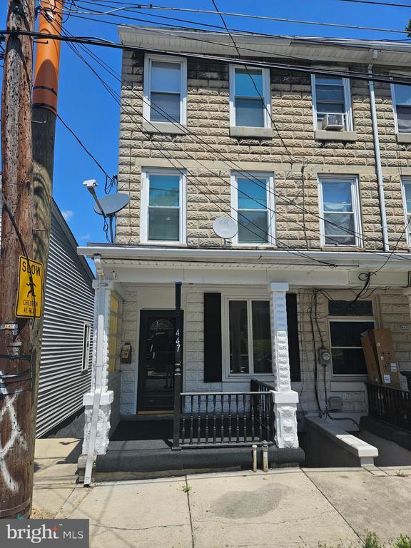 Building Photo - 447 Arlington St