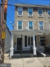 Building Photo - 447 Arlington St