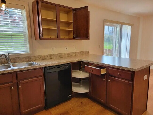 Foto del edificio - 639 Winding Ln
