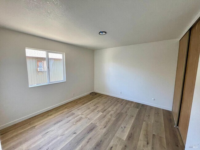 Foto del edificio - 2424 Kenton Ct