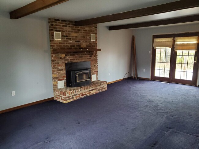 Building Photo - 119 Windmill Rd