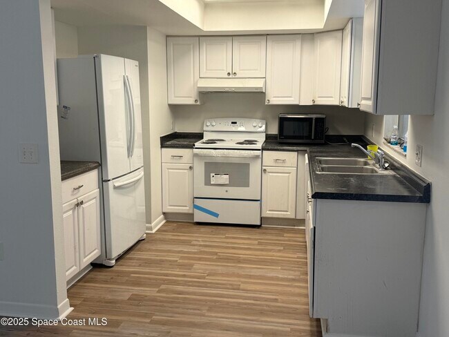 Foto del edificio - 3689 Longbow Rd