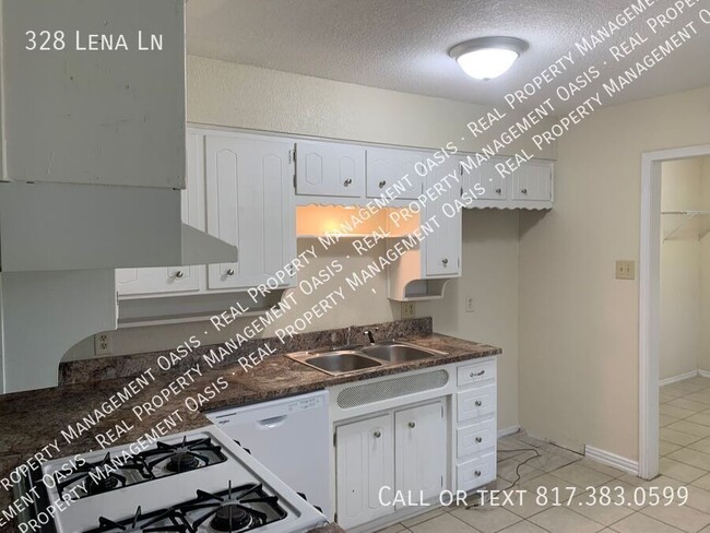 Building Photo - 328 Lena Ln