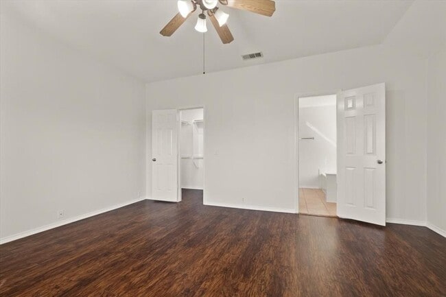 Building Photo - 1018 Abigail Dr