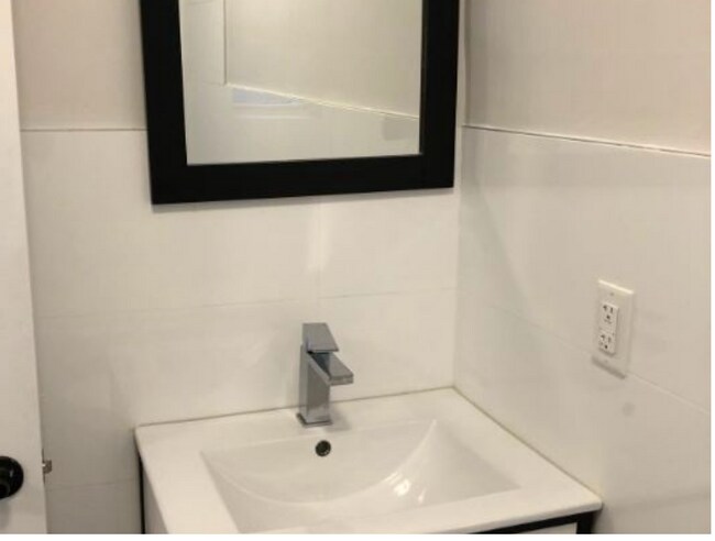 Building Photo - 257 Grant Ave