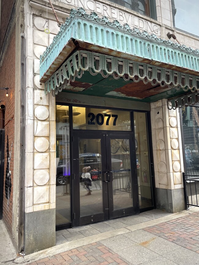 Building Photo - 2077 E 4th St