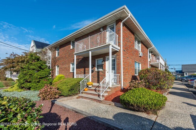 Foto del edificio - 102 10th Ave