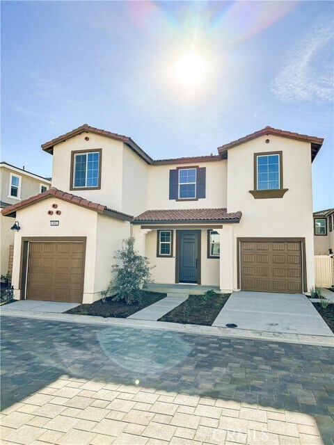 Primary Photo - 3881 E Cranbrook Paseo