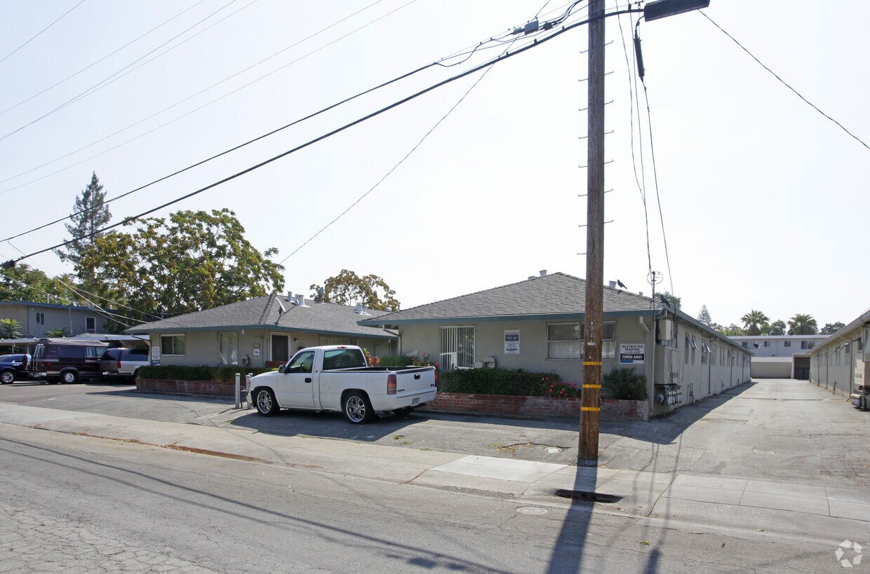 Curtner Palo Alto Apartments in Palo Alto, CA