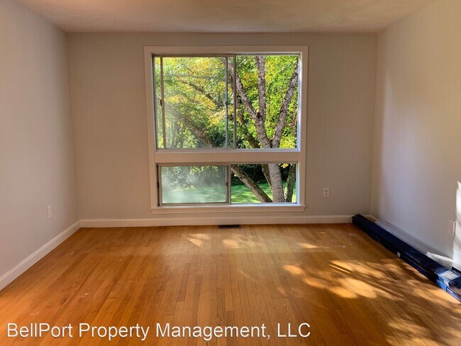 Building Photo - 2 br, 1.5 bath House - 22 Black Point Road...