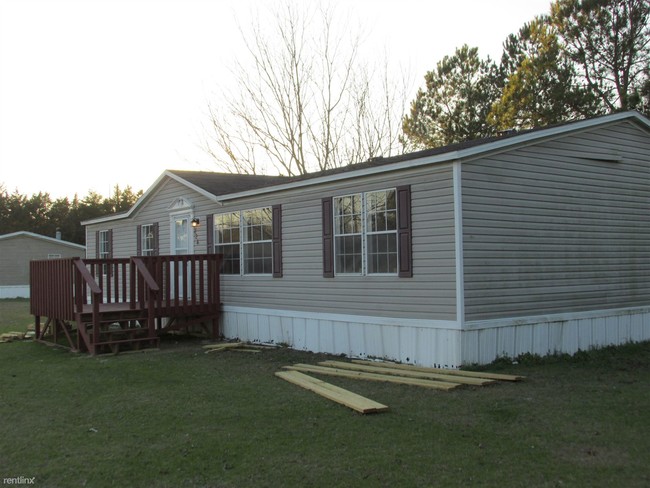 Building Photo - 724 Macedonia Rd