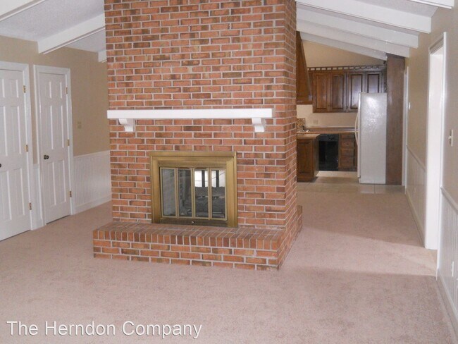 Building Photo - 3 br, 2 bath House - 3 Farmington Court