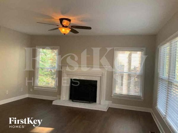 Foto del edificio - 1520 Maplewood Ct