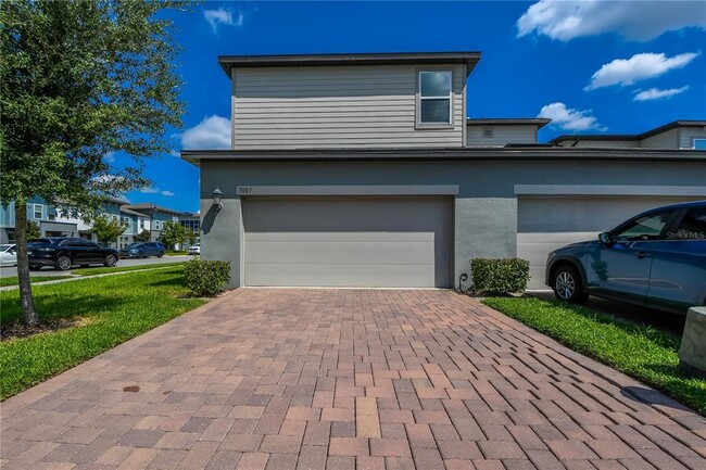 Foto del edificio - 7007 Carrickbend Ln