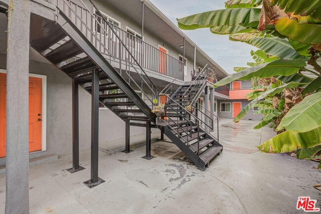 Foto del edificio - 4309 W Adams Blvd