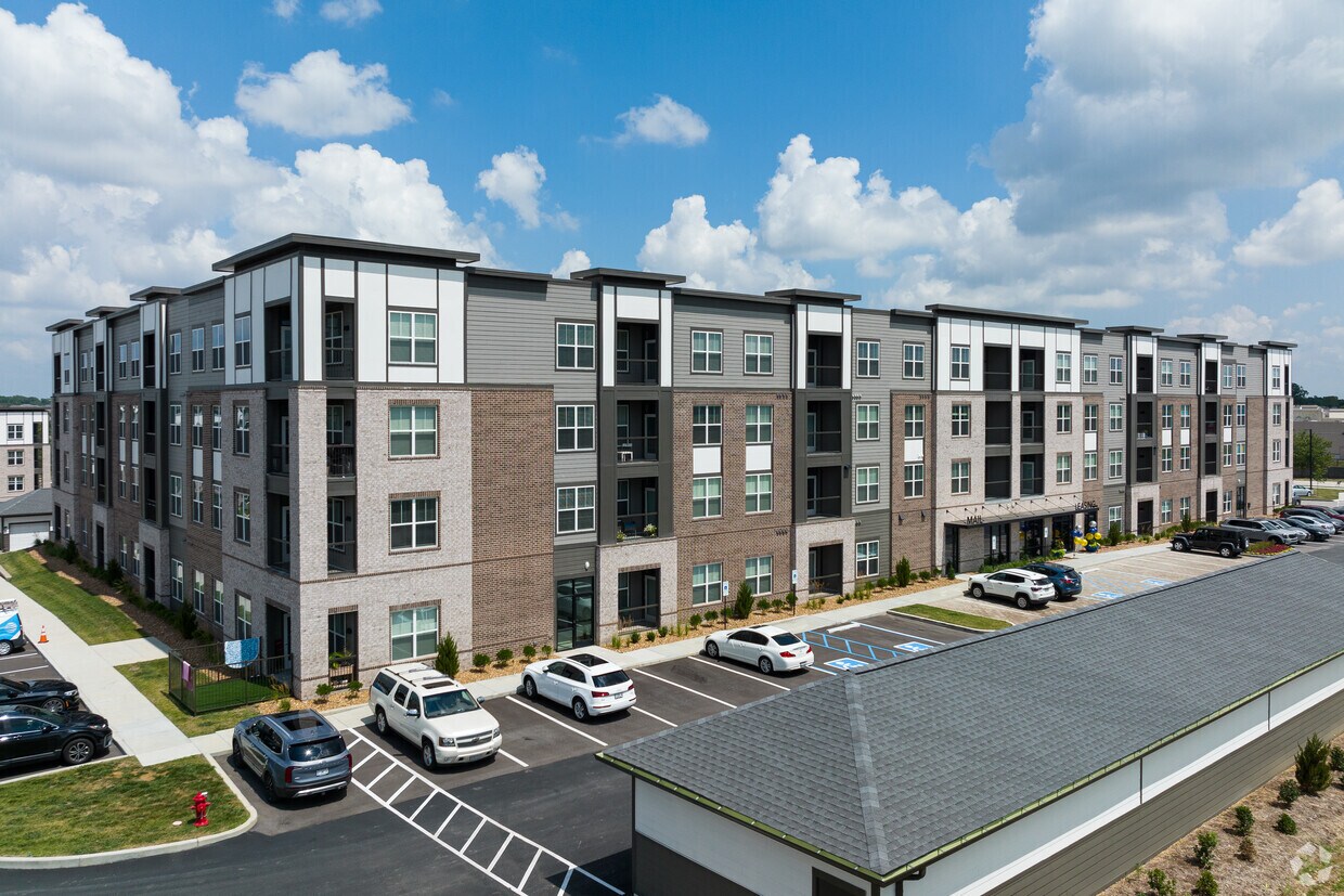 Avenue64 Apartments in O'Fallon, MO