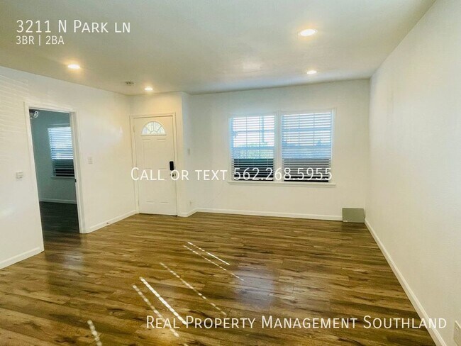 Building Photo - Remodelled 3 Bed 2 Bath Home in Long Beach!