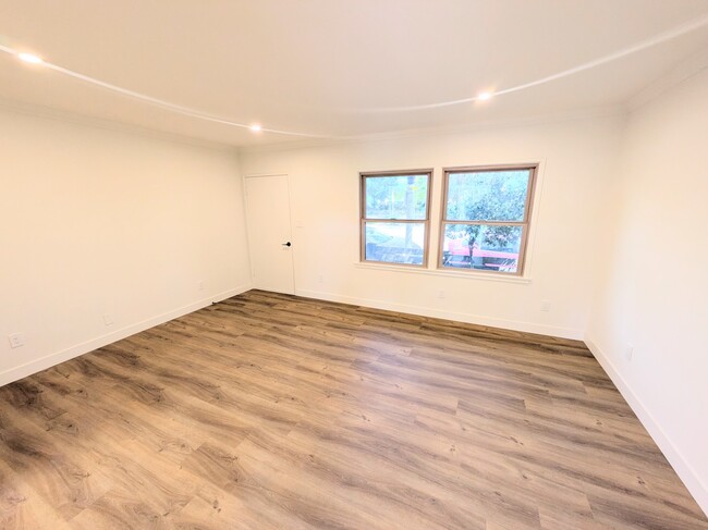Foto del edificio - 10995 Culver Blvd