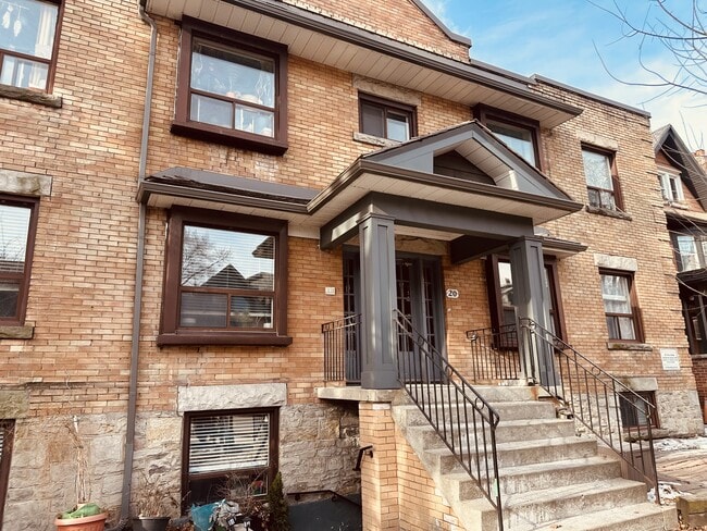 Building Photo - 20 Triller Ave